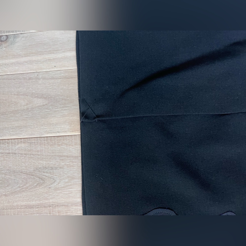 Halston Heritage cocktail black dress with blue/purple flower size 6 - Picture 4 of 16